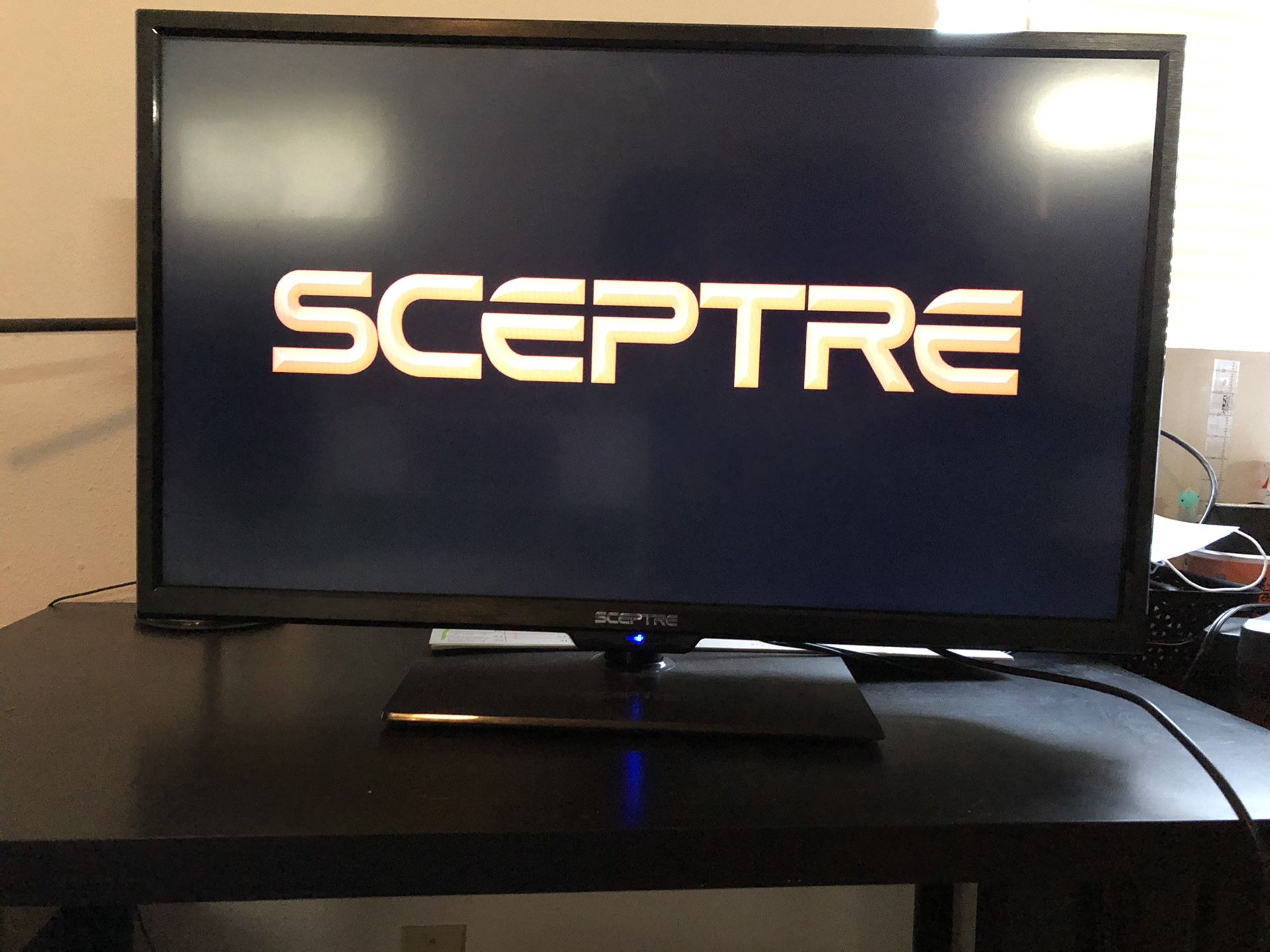 Sceptre 32 inch TV