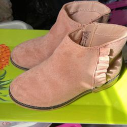 $10 Brand New Girl Cat & Jack Boots Casual