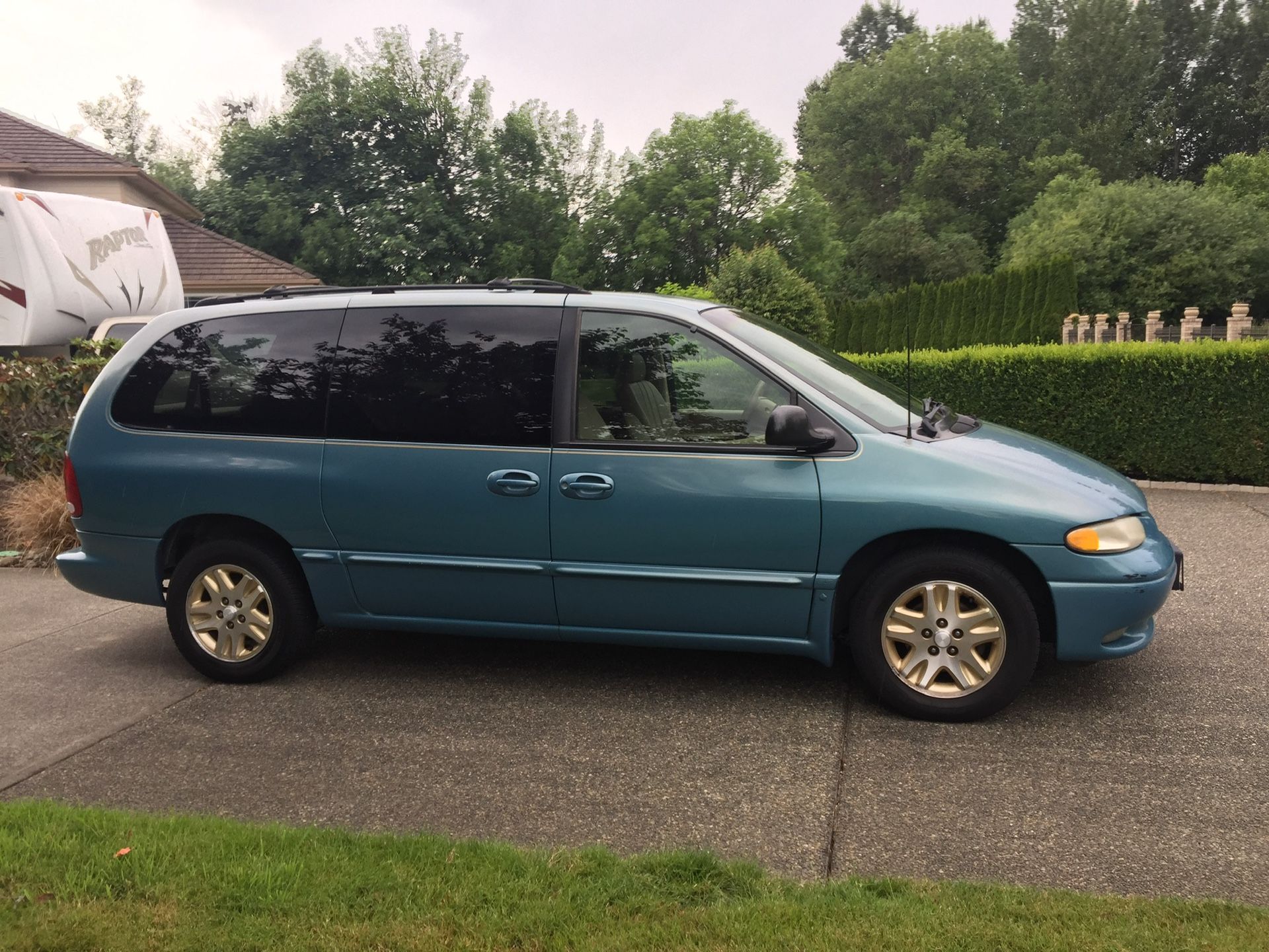 1996 Dodge Grand Caravan