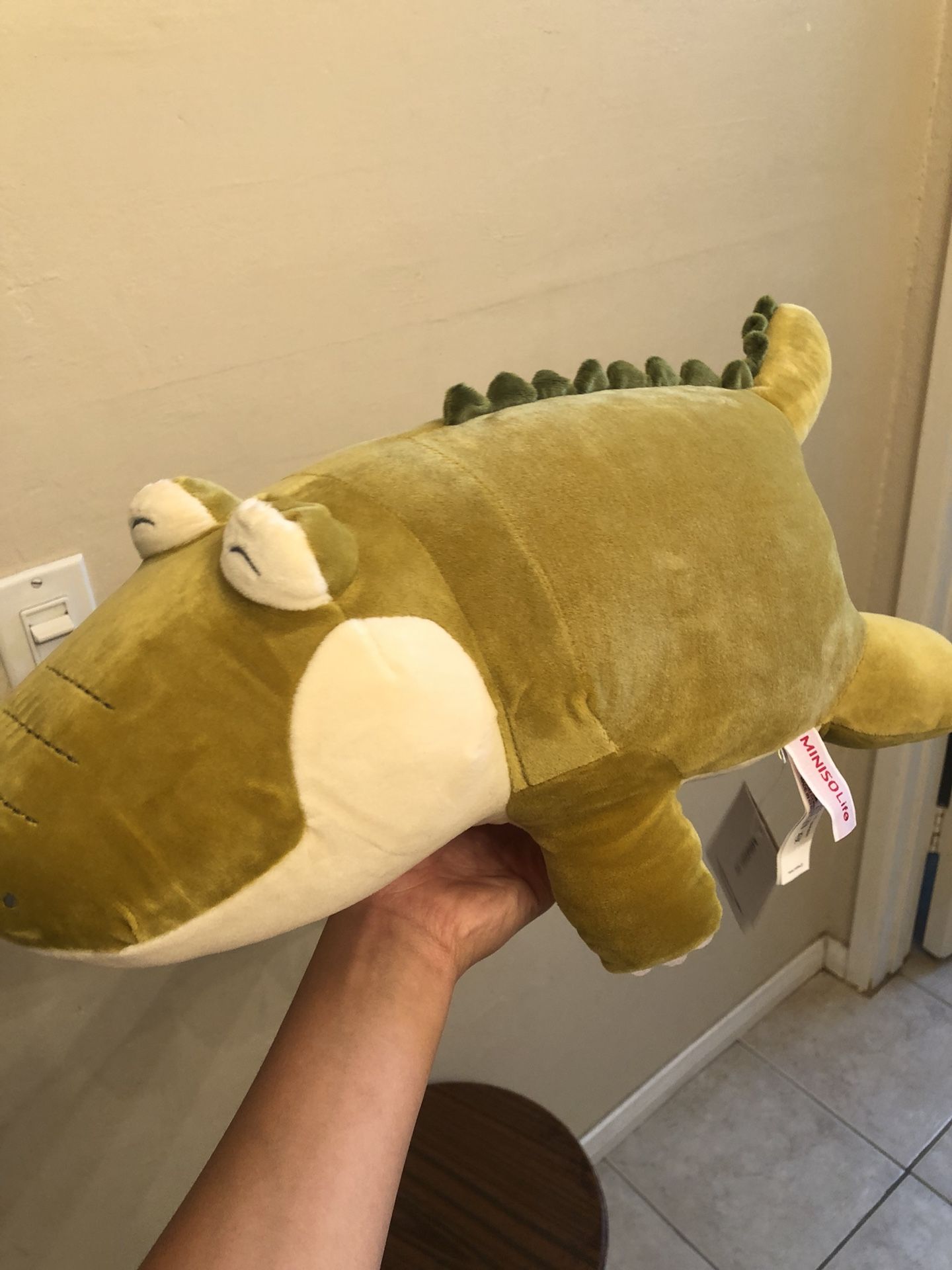 Crocodile plushie - miniso