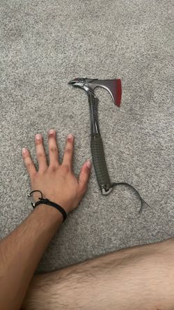 Apex Legends Bloodhound Heirloom Collectible