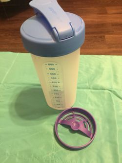 Tupperware Quick shake