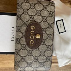 Gucci Neo Vintage GG Supreme Wallet 