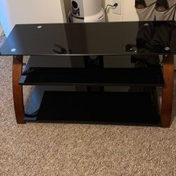 Tv https://offerup.com/redirect/?o=U3RhbmQuTGlrZQ== New