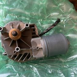 Mercedes-Benz E(contact info removed)  OEM  Windshield Wiper Motor