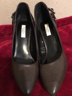 Vera wang low heel dark brown sz 8