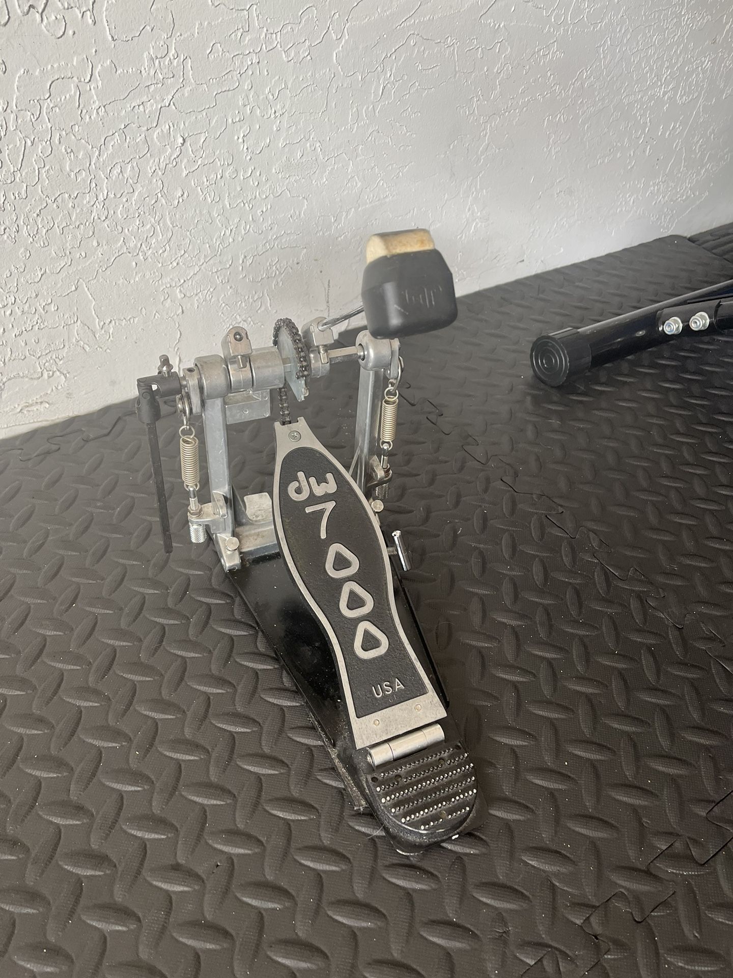 DW 7000 Bass Drum Pedal