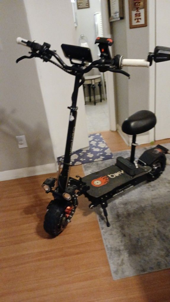 Duel Motors 3 Gears Some Up Grahes.  50mph. 