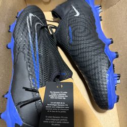 Cleats Phantom Size 8M