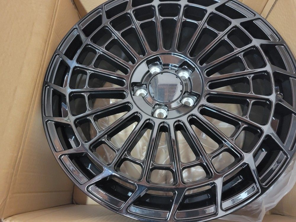 19"new Staggerd Wheels With New Tires For BMW 330i 2018-2023