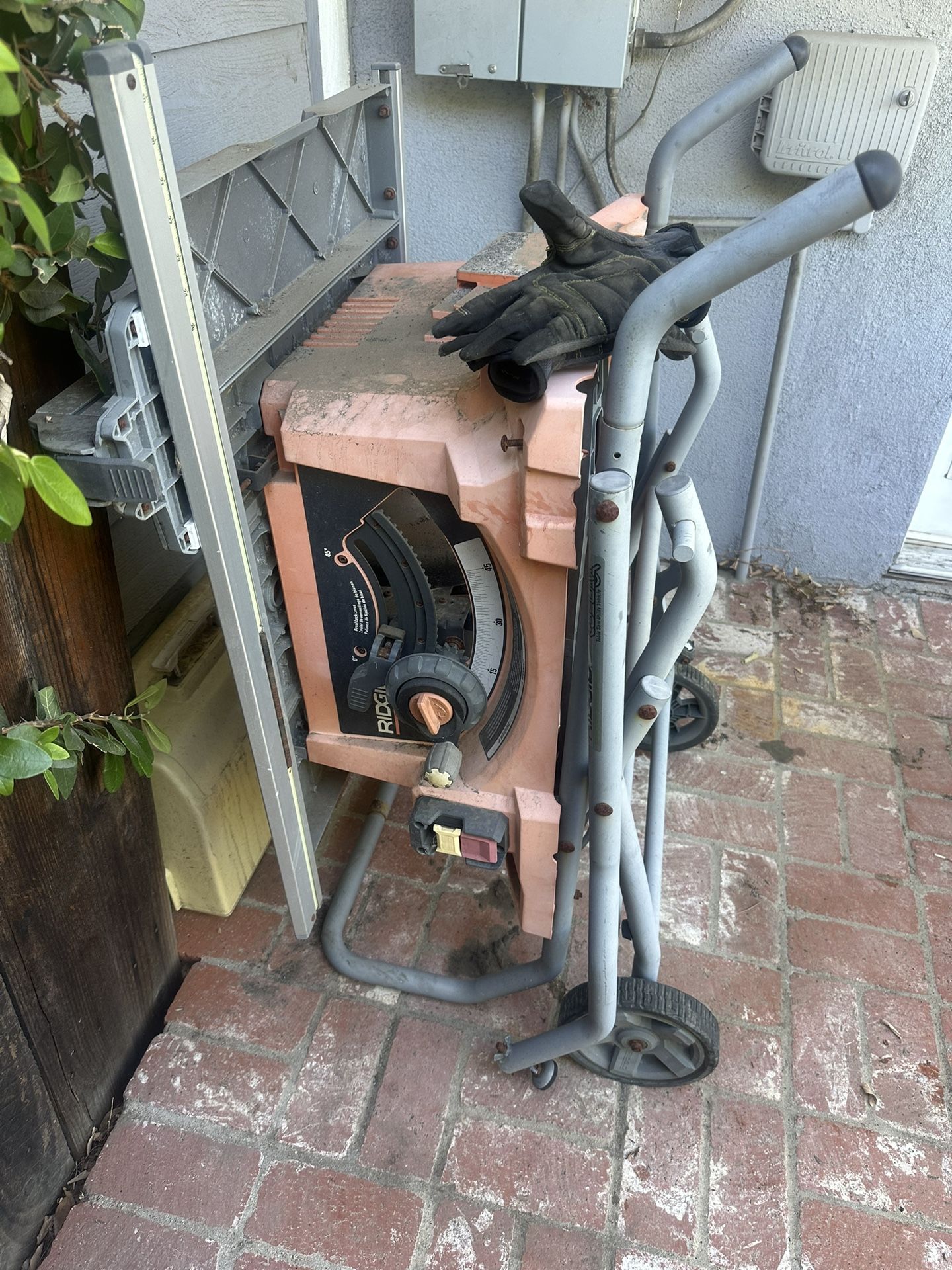 RIGID table saw