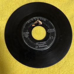 This is a vintage 7-inch RCA Victor 45 RPM vinyl record by The Astronauts, featuring the song "Every One But Me".