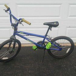 Mongoose Mode 20" BMX