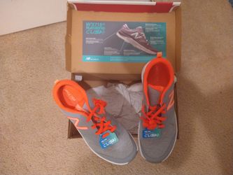 New Pair of Women's NEW Balance Shoes 9.5