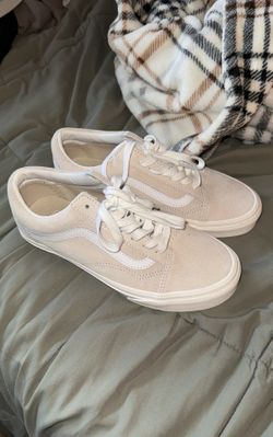 BRAND NEW old skool vans