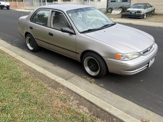 2000 Toyota Corolla