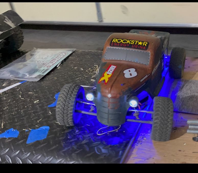 Mint Team Associated Trophy Rat 2WD Brushless RTR