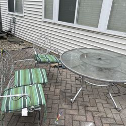 Patio  Table With 6 Chairs And Cushions
