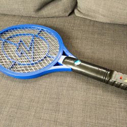 Bug zapper fly swatter paddle

