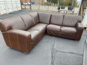 Contemporary Italian leather sectional couch