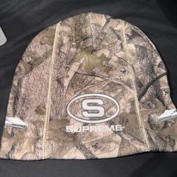 Supreme racing panel beanie