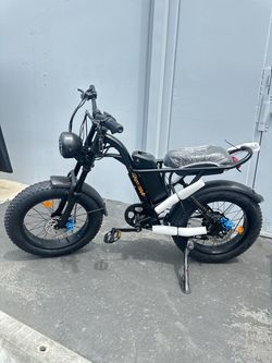 Fat Tire Electric Bike Moped Style