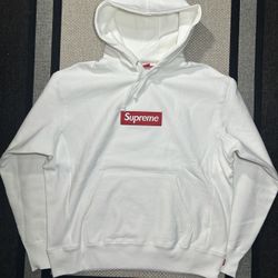 Supreme Hoodie 