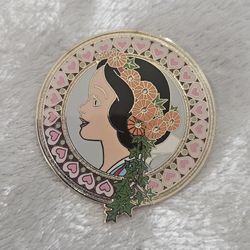 DISNEY AUCTIONS  Exclusive  Limited Edition  Princess Profile Pin   - Snow White