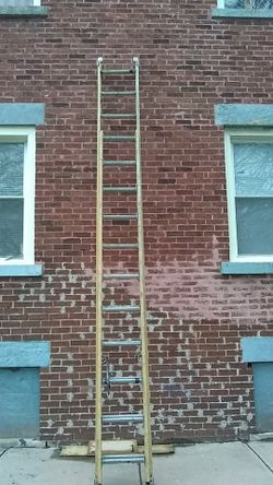 Hurry for that low in good condition latter for roofing or a painter.