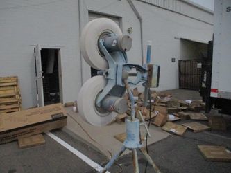 Used Jugs Dual Wheel Pitching Machine