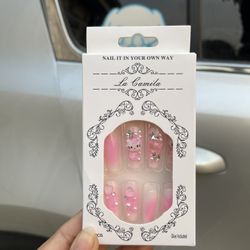 Hello Kitty Nails