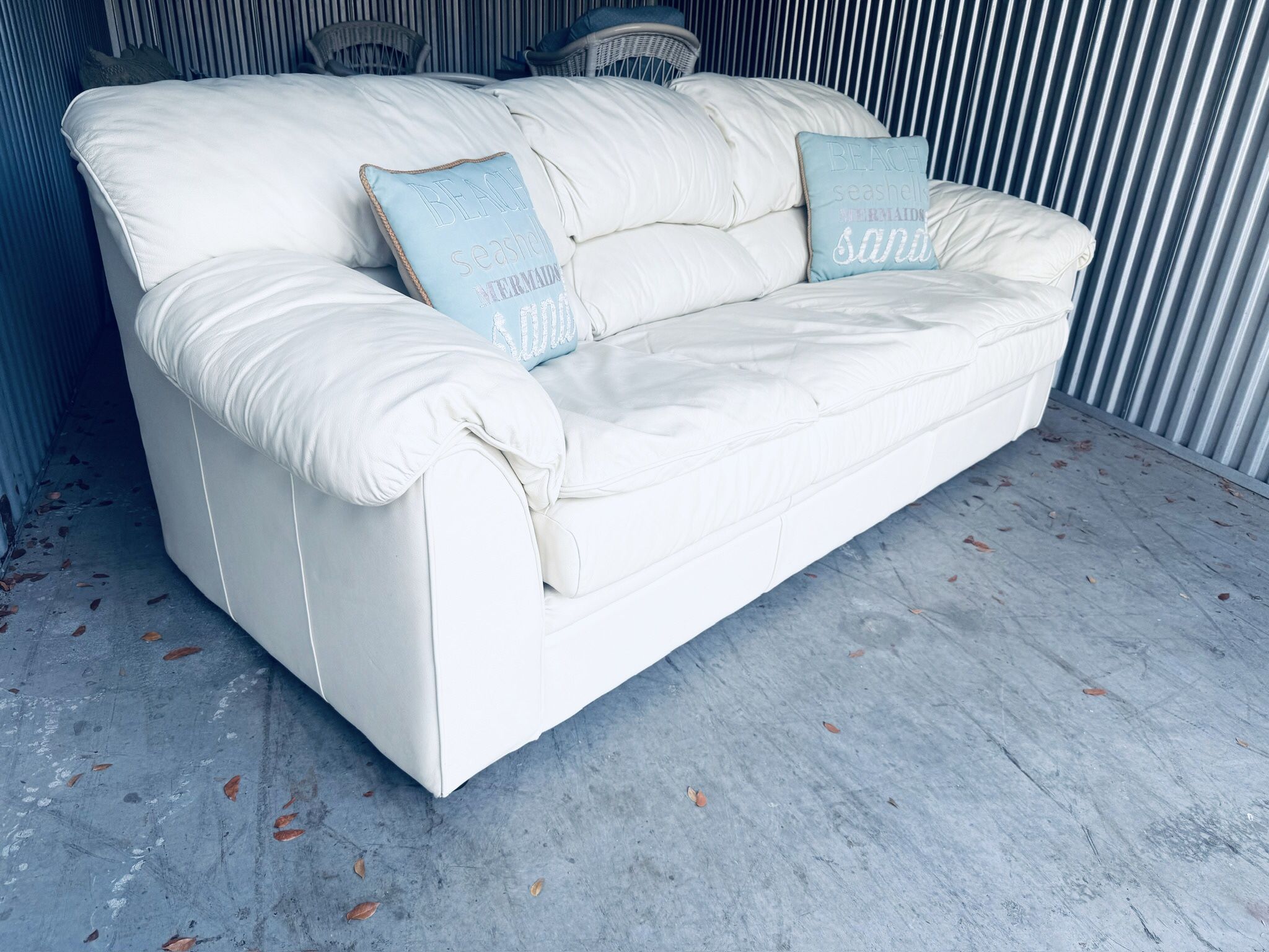 Luxurious Upscale Natuzzi Italian Leather Coastal Queen Sleeper Sofa(Mattress Never Used)