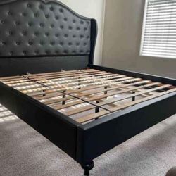 👍 Brand new sturdy platform bed with free delivery! Queen..$335! King..$385!!