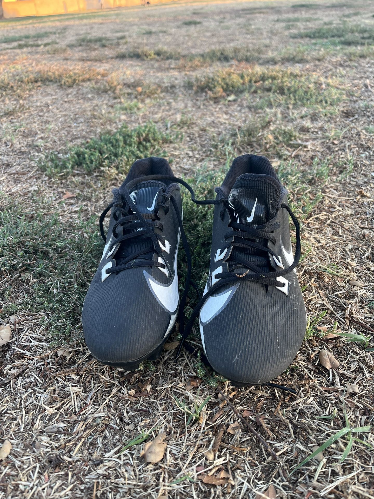 Nike Vapor Soccer Cleats Size 9.5