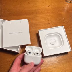 Airpods (3rd Generation)