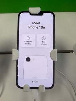 iPhone 16e