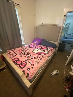 Full Size Upholstered Bed Frame with Headboard/Queen size mattress