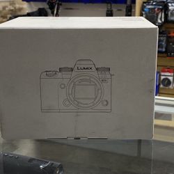 Panasonic Lumix S1 II 