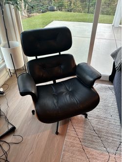Eames Replica Chair