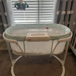 Fisher-Price Soothing Motions Bassinet 