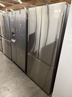 Samsung  RF25C5551SR 33 Inch Smart French Door Refrigerator