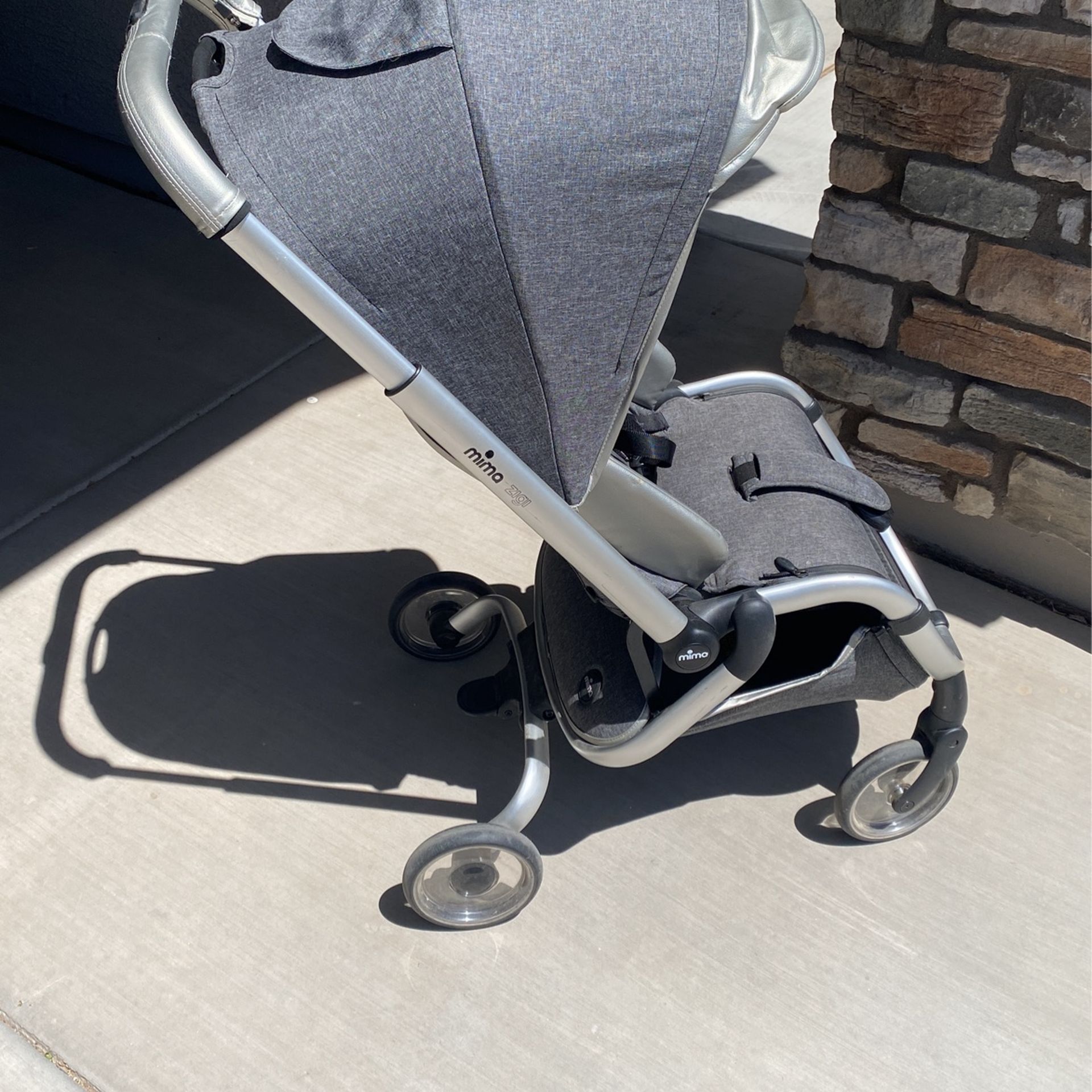Mima Zigi Travel Stroller Like New