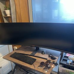 viotek 49 in curved computer monitor like new 