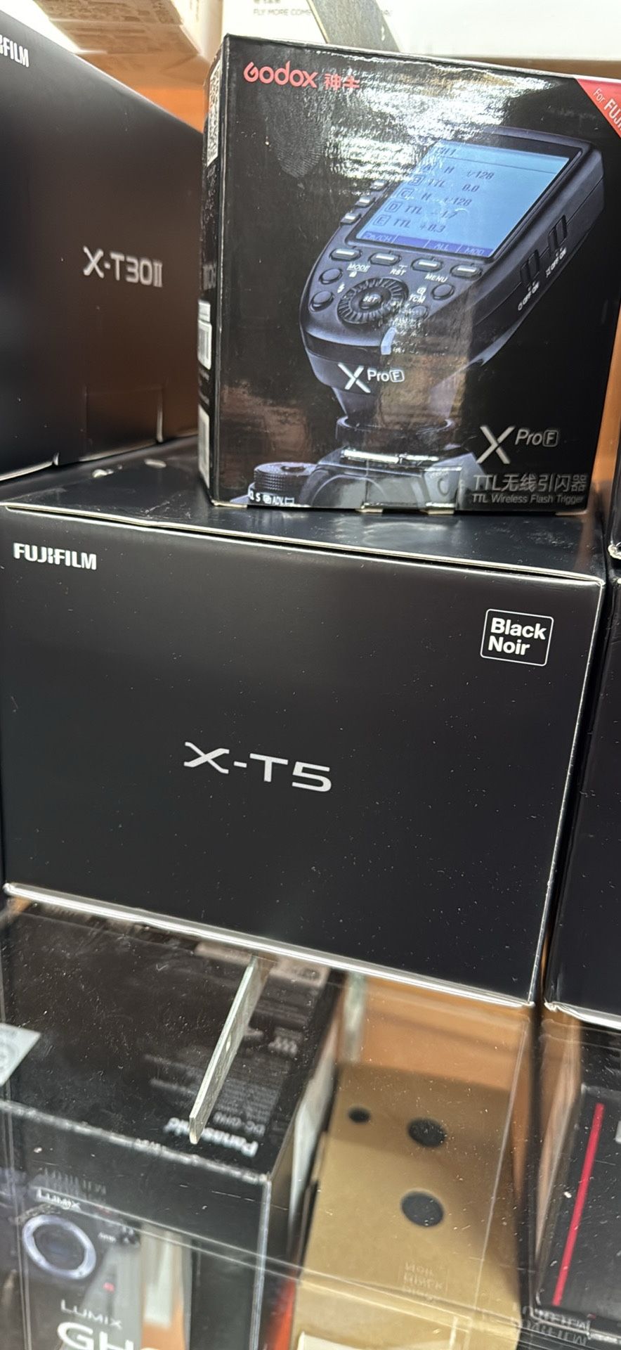 FUJIFILM X-T5 Mirrorless Camera (Black)