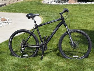 Trek 3 Series 9.5 – 49.5 cm – Excellent Condition