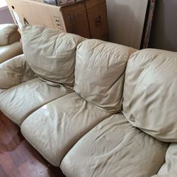 100 % Italian Leather