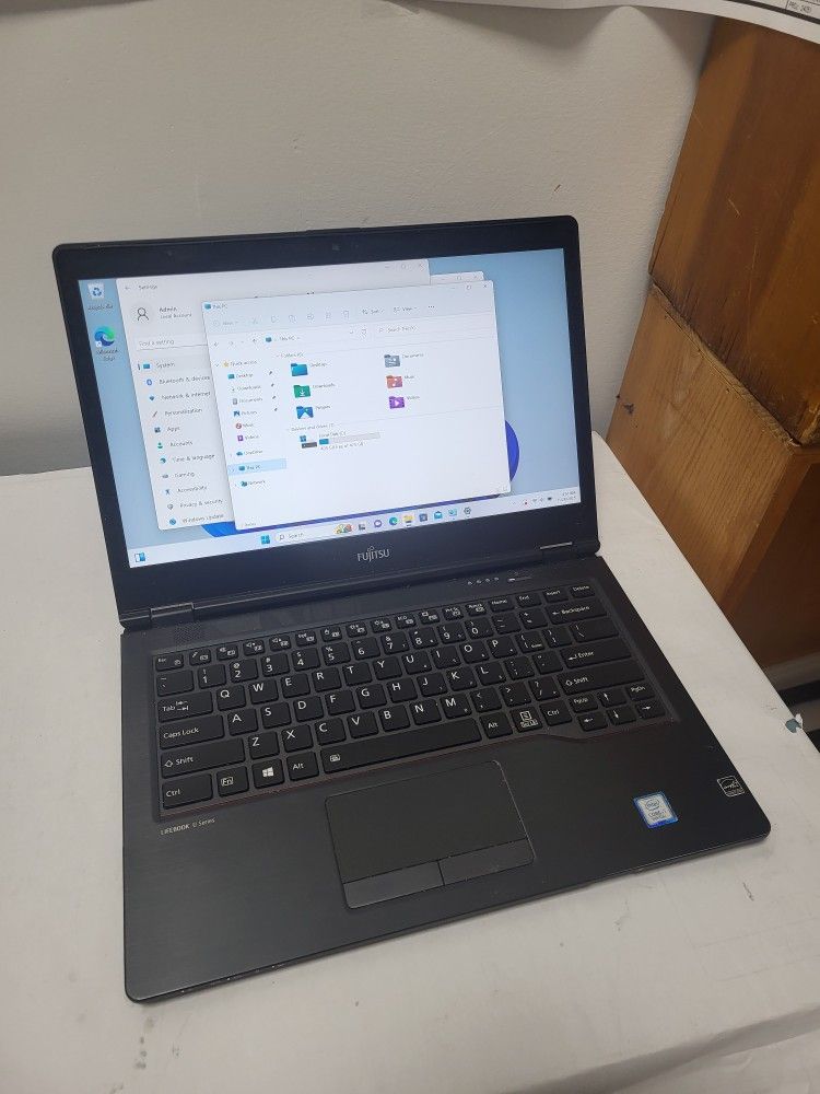 FUJITSU LIFEBOOK U749 WIDE TOUCH SCREEN INTEL CORE i7-8550 WITH 32G MEM 512G M.2 DRIVE (LAP22)