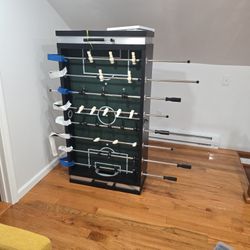 Ping Pong Table For Sale With Soccer Balls
