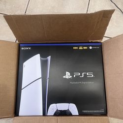 PLAYSTATION 5
