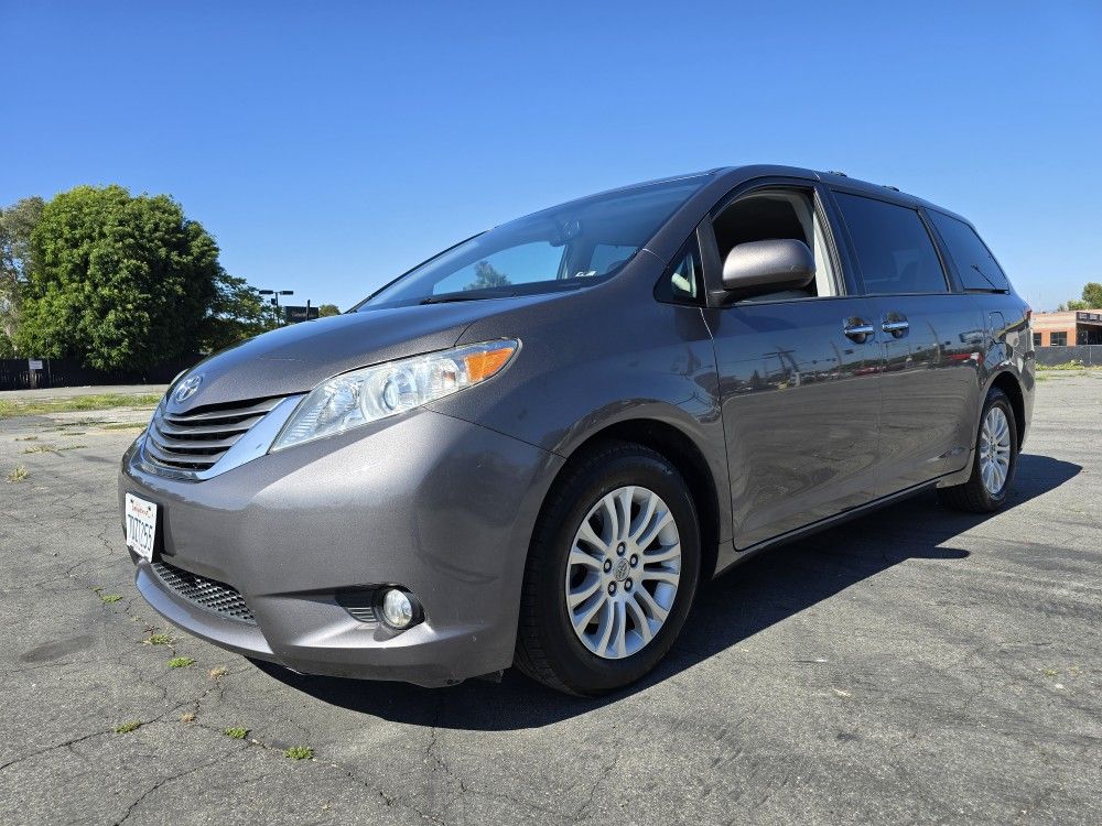2014 Toyota Sienna